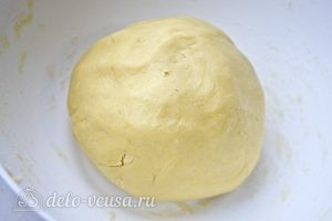 Творожный пирог с персиками: Замешиваем тесто