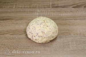 Печенье с семенами льна: Скатать тесто в шар