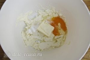 Плавленый сыр с ветчиной: Добавляем соду и соль