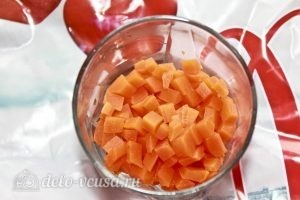 Салат-коктейль: Выкладываем морковь