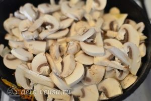 Подлива из шампиньонов: Добавляем грибы