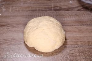 Плюшка Московская: Скатать тесто в шар
