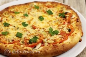 Пицца с мидиями: Украсить готовое блюдо петрушкой или укропом