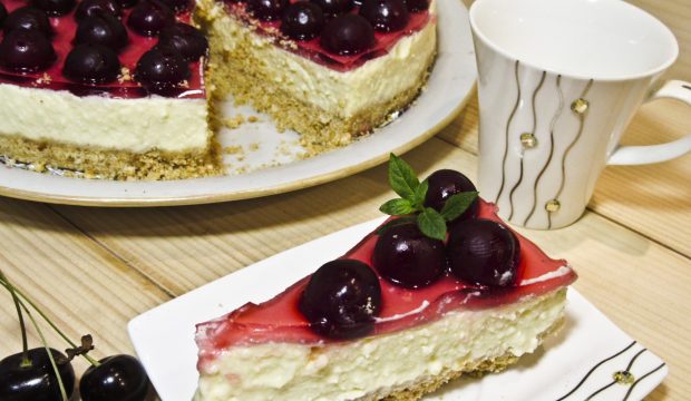 Чизкейк с вишней