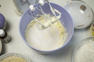 Линцерское печенье: Взбить масло с сахаром