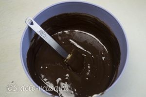 Шоколадный торт Дуэт: Перемешать и остудить ганаш