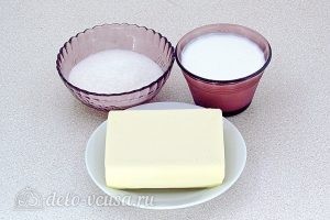 Эклеры со сливочно-сметанным кремом: Для приготовления крема берем сметану, сливочное масло и сахар