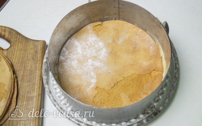 Карамельный медовик с апельсиновым кремом: Собираем торт