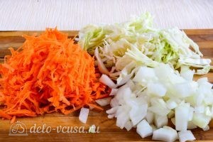 Перец, фаршированный овощами: Подготовить овощи для начинки