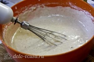 Творожный кекс с малиной: Взбить тесто