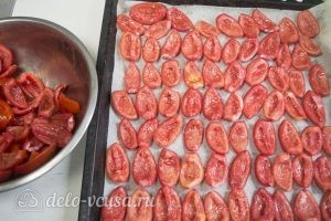 Вяленые помидоры: Отправить помидоры в духовку
