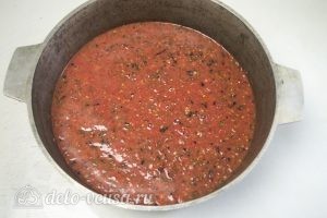 Замороженная томатная паста: На данном этапе можно попробовать на соль и специи и скорректировать на свой вкус