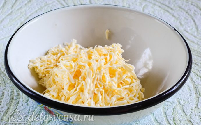 Помидоры фаршированные сыром и чесноком: Сыр натереть на терке