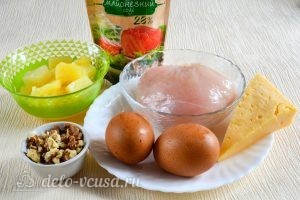 Салат с курицей и ананасами: Ингредиенты