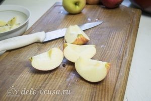 Яблочное масло: Нарезать яблоки