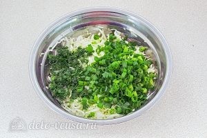 Салат из капусты с зеленью: Соединить ингредиенты