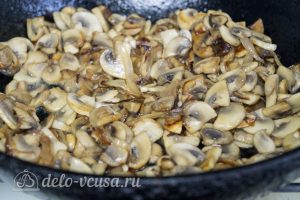Салат Грибы под шубой: Добавить молотый перец
