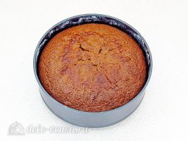 Шоколадный манник на сметане: Выпекаем пирог до готовности