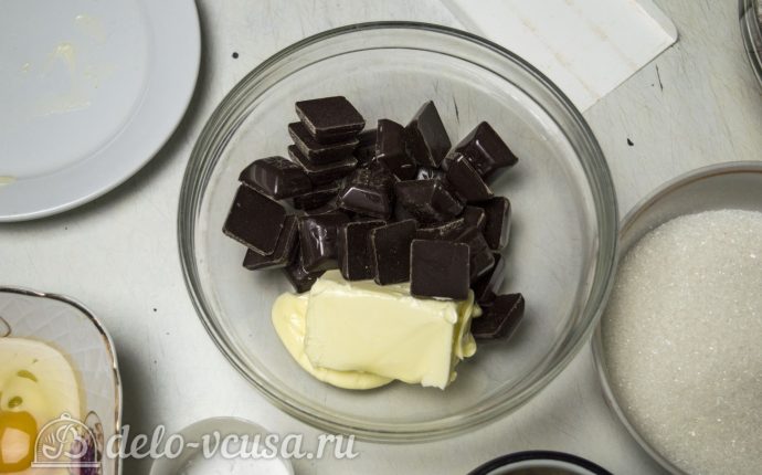 Шоколадное печенье с фисташками: Масло и шоколад растопить
