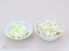 Рисовые шарики со шпротами: Промыть рис