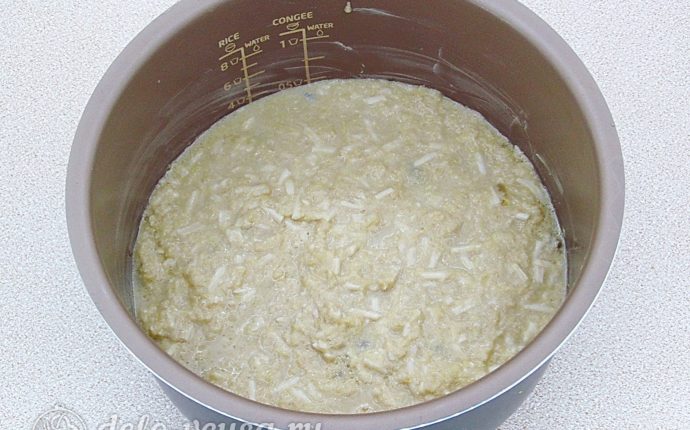 Картофельная запеканка с грибами в мультиварке: Выложить второй слой картофеля Картофельная запеканка с грибами в мультиварке: Выложить второй слой картофеля