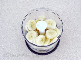 Творожно-банановый крем: Добавить бананы с блендер