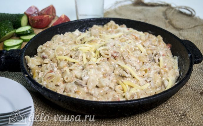 Рецепт макароны с курицей и сырным соусом