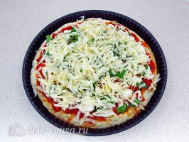 Пицца Неаполь: Посыпать пиццу тертым сыром
