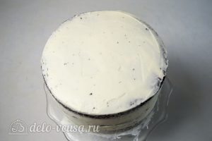 Абрикосовый торт: Обмазать торт кремом