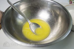Киш с курицей и сыром: Растопить масло