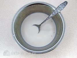 Пирожки с калиной: Смещать дрожжи с молоком