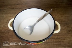 Белый шоколадно-кокосовый торт: Приготовить сироп