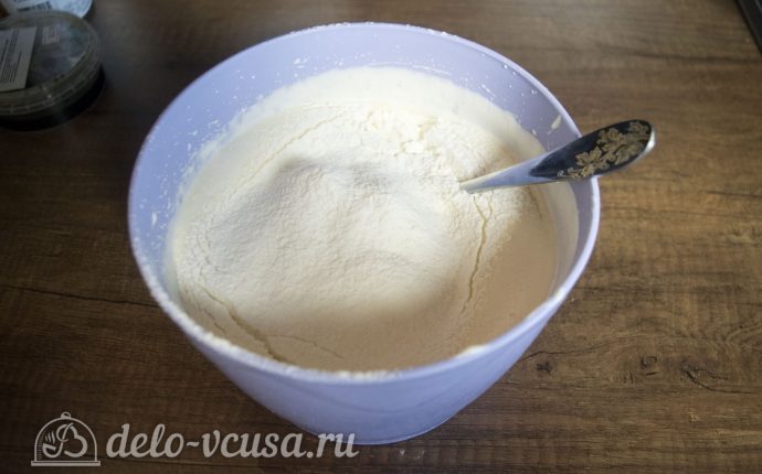 Белый шоколадно-кокосовый торт: Добавить сухие ингредиенты