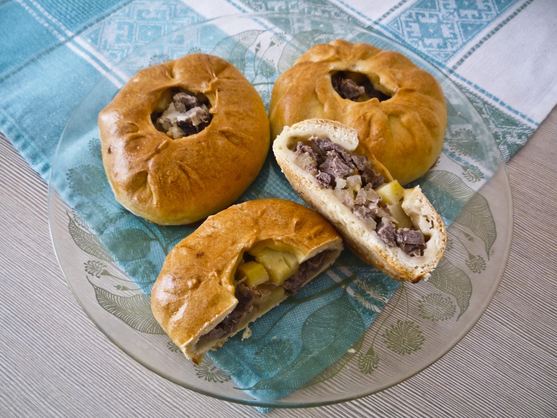 Татарский бэлиш с мясом и картошкой рецепт с фото