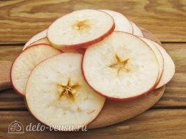 Яблочные чипсы в духовке: Яблоки порезать