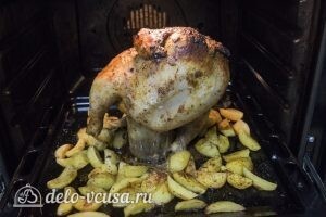Курица на банке в духовке: фото к шагу 7.