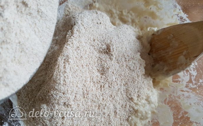 Пита с цельнозерновой мукой: Добавить цельнозерновую муку