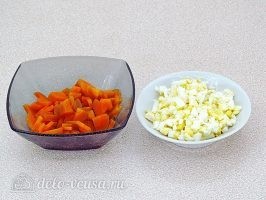 Салат Вечерний звон: Подготовить морковь и яйца