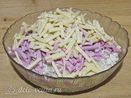 Салат с капустой и ветчиной: Добавить сыр