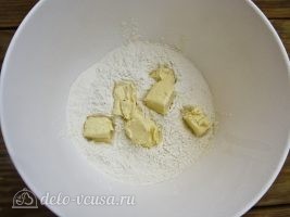 Сырник Королевский с изюмом: Добавить масло