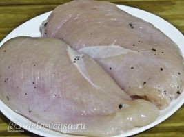 Бастурма из куриной грудки в духовке: Курицу промыть и просушить