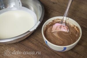 Шоколадный чизкейк с печеньем Орео: фото к шагу 7.