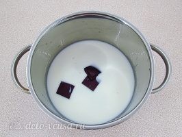 Густой горячий шоколад: На плите разогреть молоко