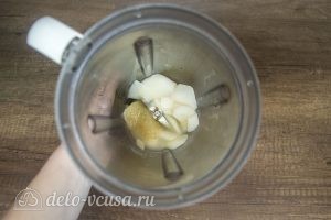 Муссовый торт Карамельная груша: Измельчить в блендере