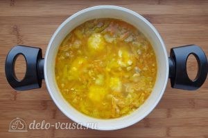 Суп с сырными клецками: Добавить клецки