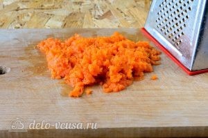 Закуска Мандарины: Натереть морковь