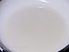 Луковые кольца в кляре на сковороде: Разогреть сковороду