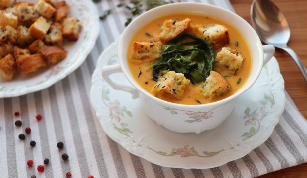 Суп пюре из тыквы и цукини