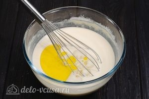 Блины на молоке и 3 начинки с сыром: Добавить масло