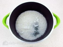 Сахарная рисовая каша на молоке: фото к шагу 2.